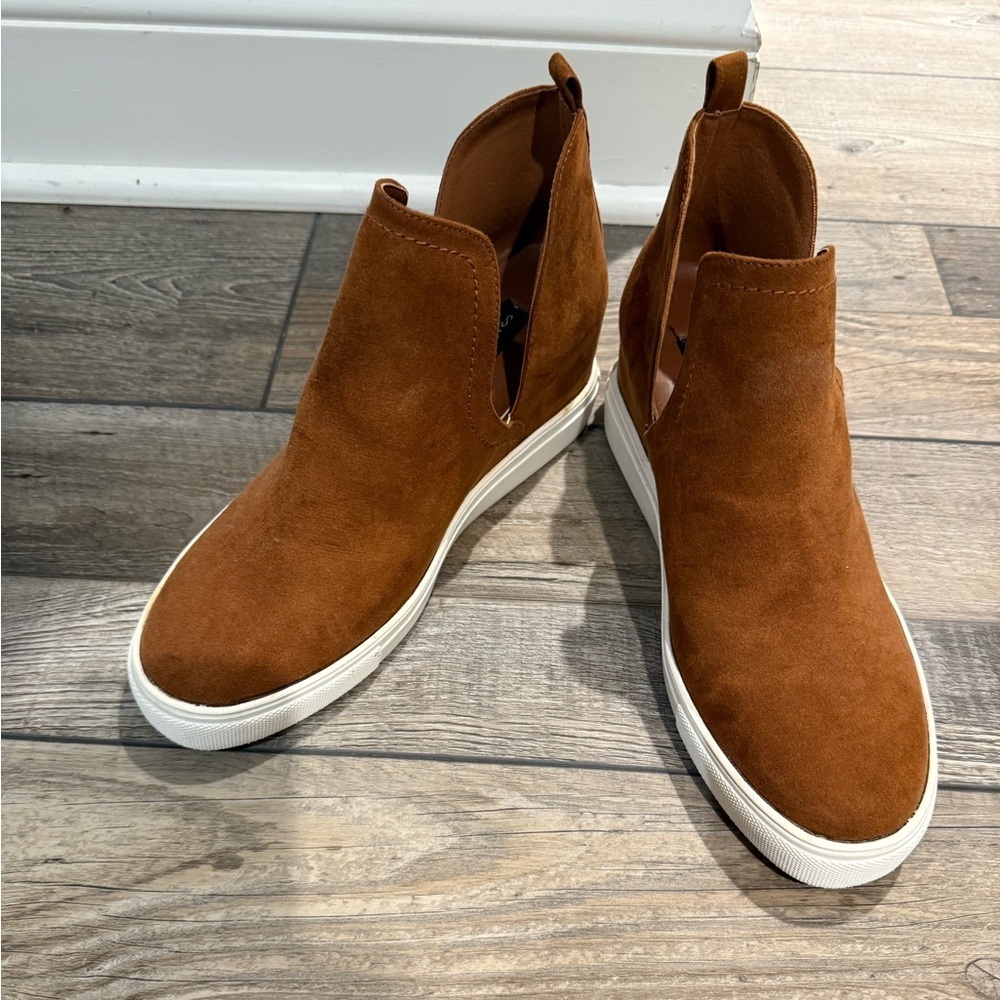 Women’s Steven Boots size 7.5 NWOB